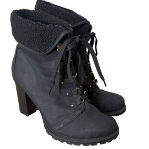 Torrid Black Lace Up Boots Womens Sz 9.5 Chunky Heel Faux Fur Trim